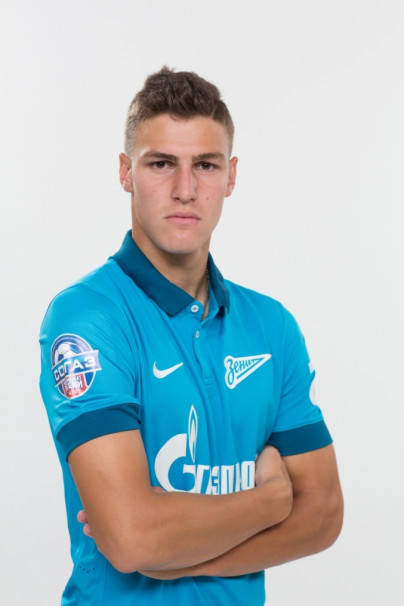 Фотосессия футболистов и тренеров молодежной команды «Зенита»