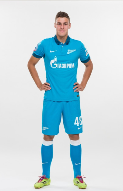 Фотосессия футболистов и тренеров молодежной команды «Зенита»