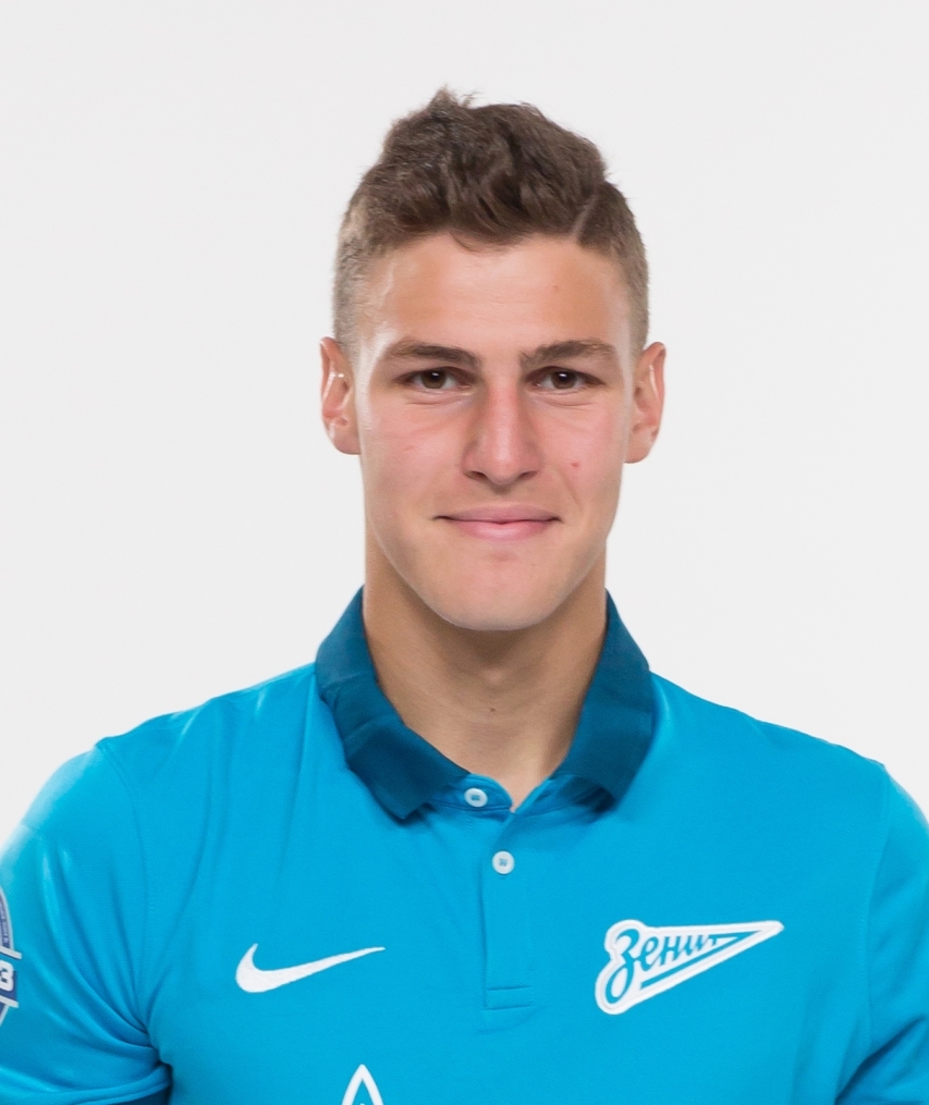 Фотосессия футболистов и тренеров молодежной команды «Зенита»