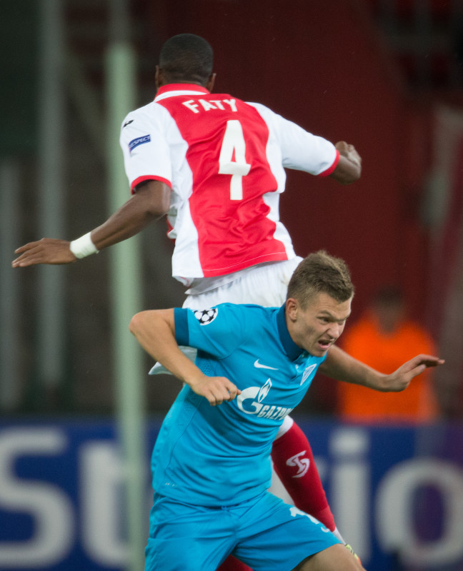 Лига чемпионов УЕФА, 2014/2015, «Стандард» — «Зенит»