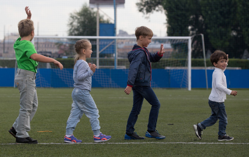Дети из группы поддержки «Зенит Фан»