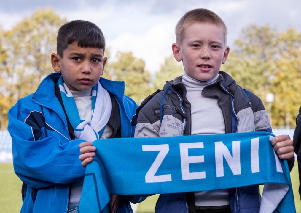 Слабовидящие дети вывели игроков «Зенита»  на матче  «Зенит» — «Спартак»