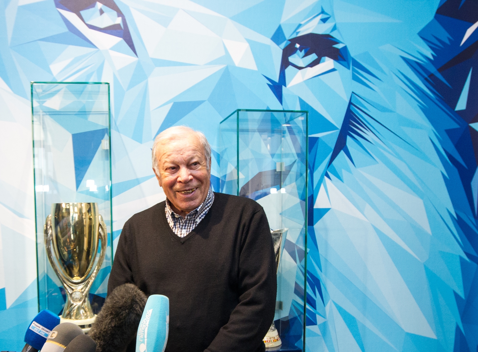 Открытие выставки к юбилею Станислава Завидонова