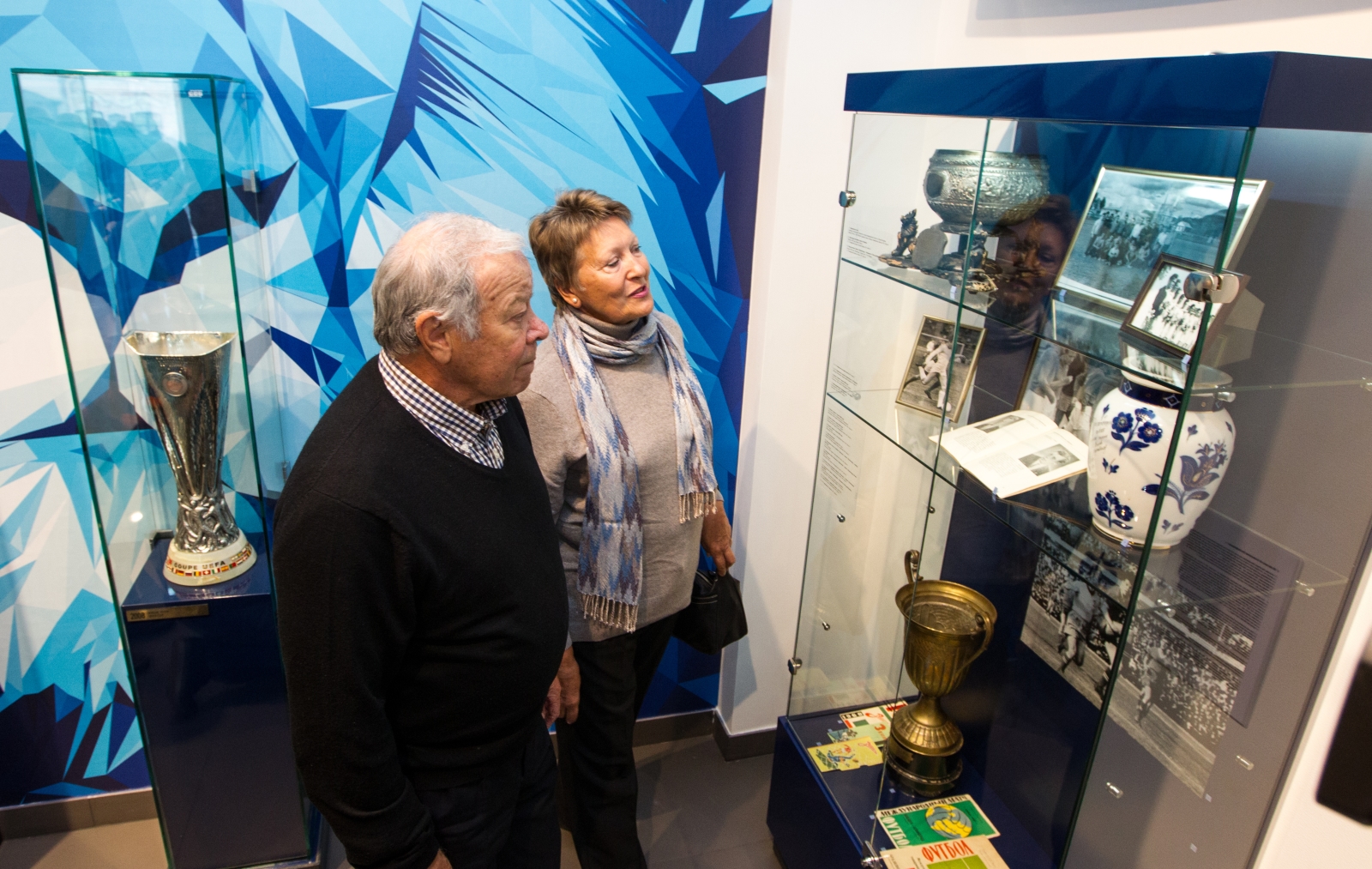 Открытие выставки к юбилею Станислава Завидонова