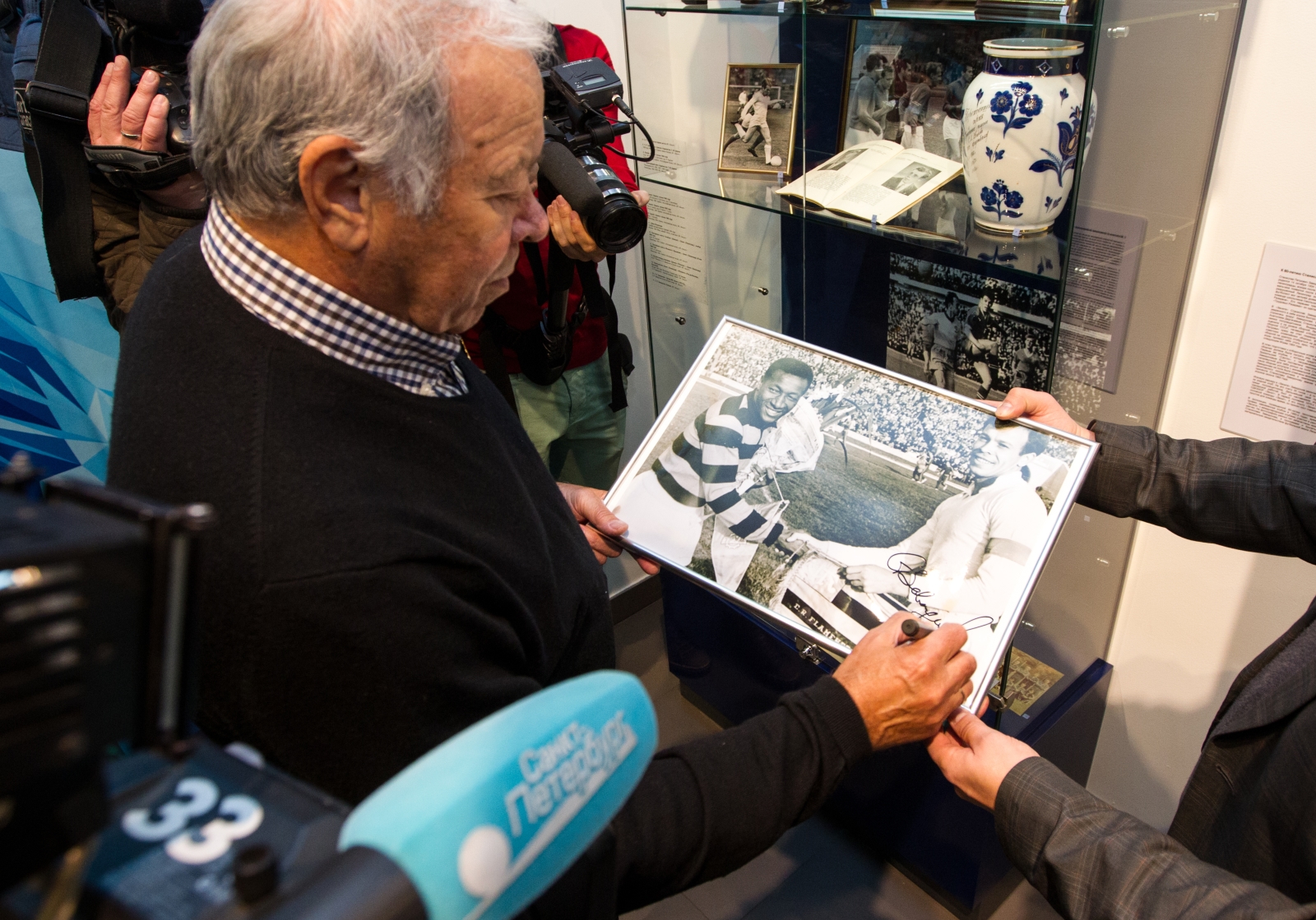 Открытие выставки к юбилею Станислава Завидонова