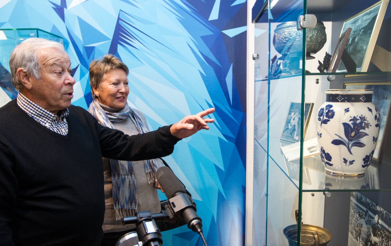 Открытие выставки к юбилею Станислава Завидонова