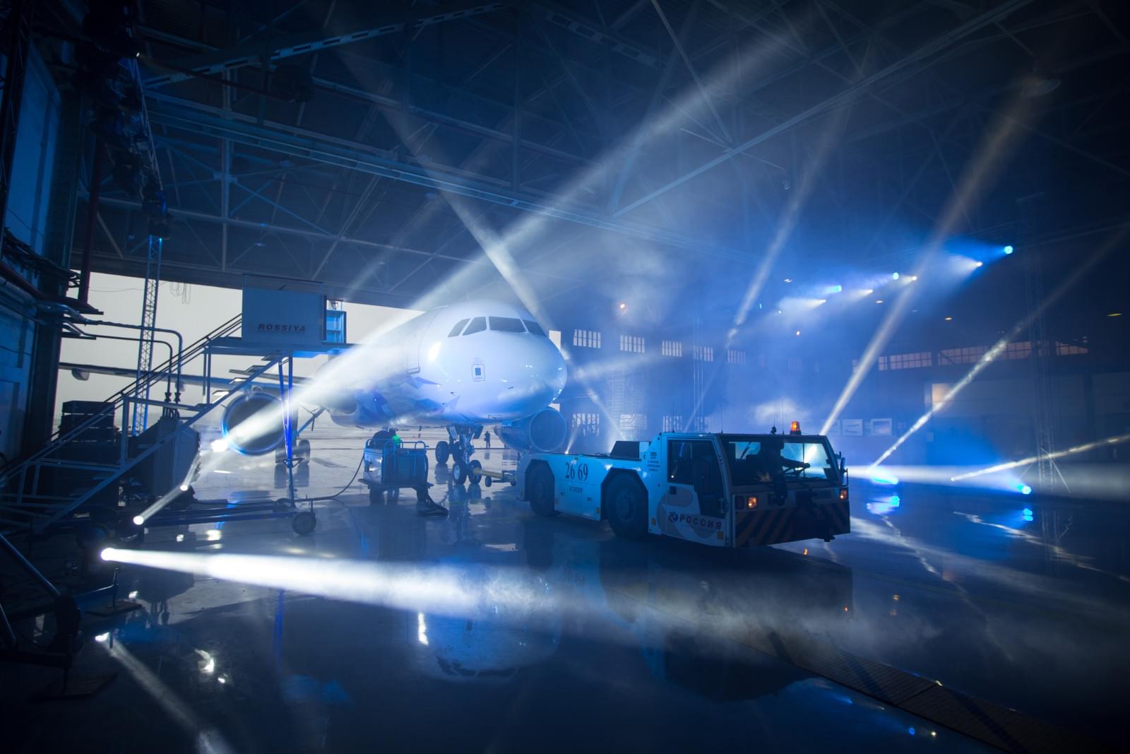 Авиакомпания «Россия» и «Зенит» представили  клубный самолет