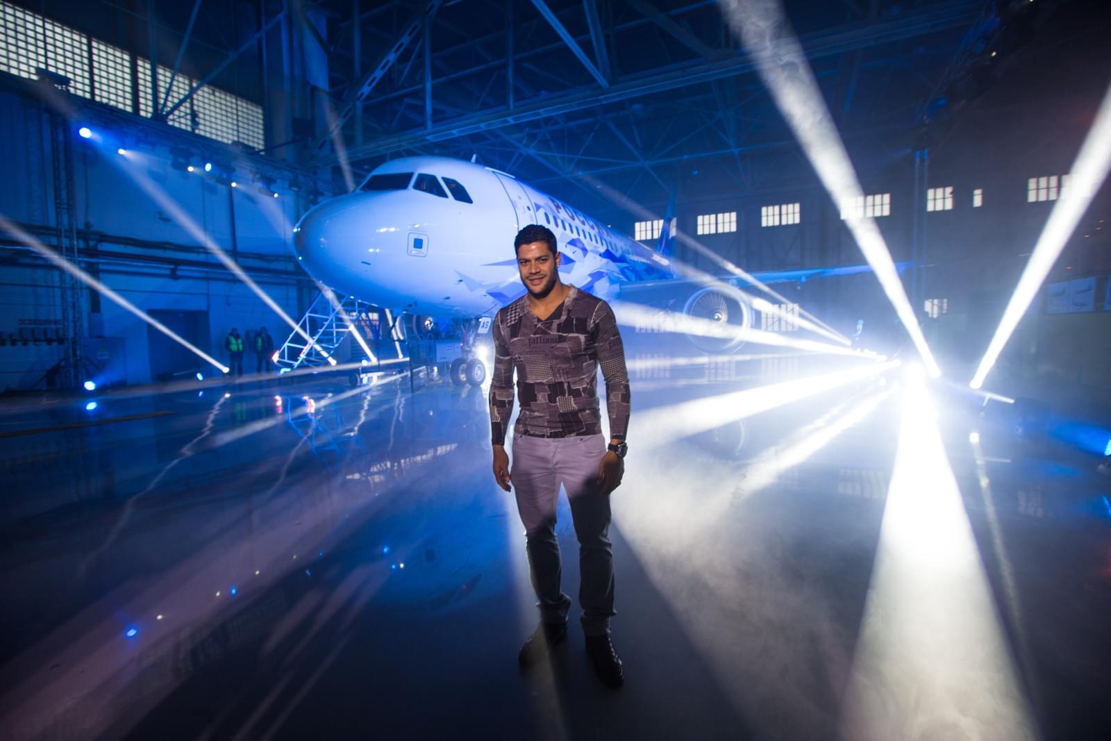 Авиакомпания «Россия» и «Зенит» представили  клубный самолет