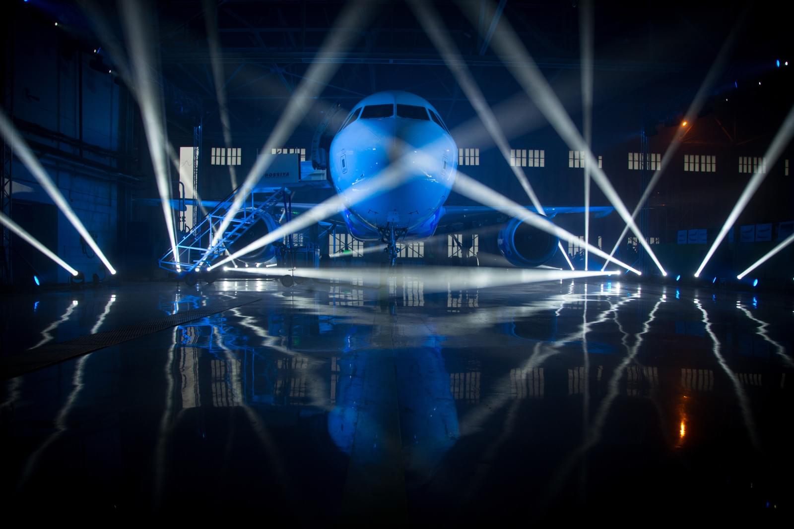 Авиакомпания «Россия» и «Зенит» представили  клубный самолет