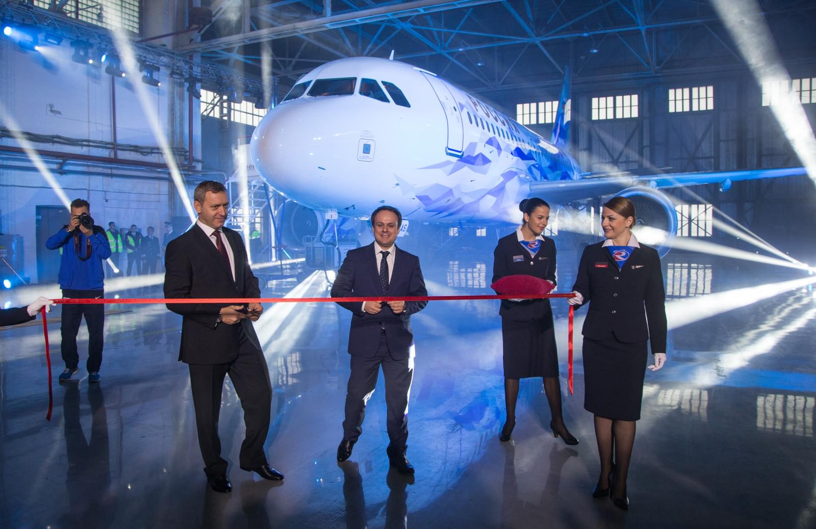 Авиакомпания «Россия» и «Зенит» представили  клубный самолет