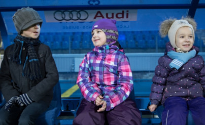 Дети из группы поддержки «Зенит Фан» на матче «Зенит» — «Кубань»