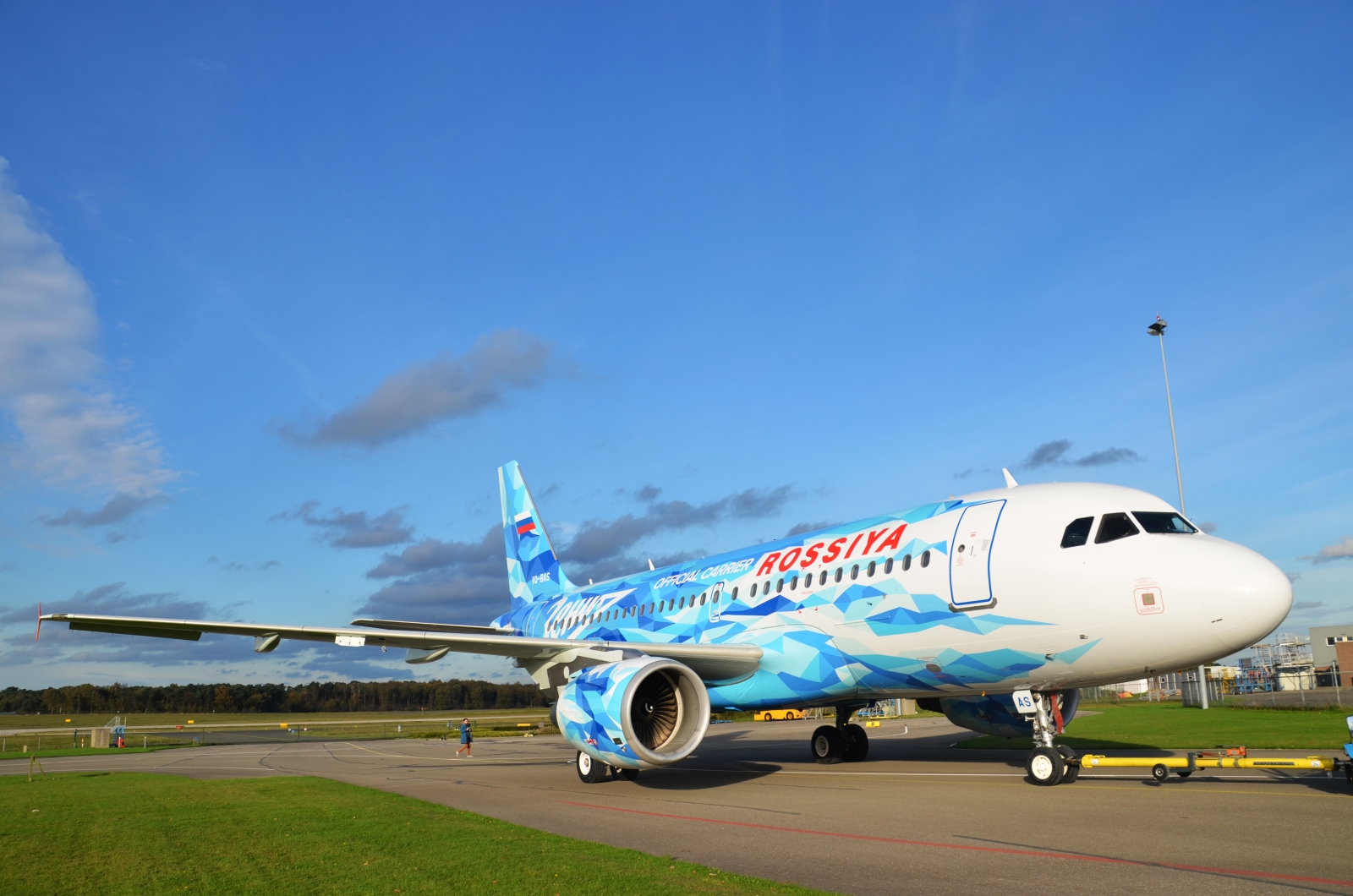 «Россия» перекрасила Airbus в цвета «Зенита»