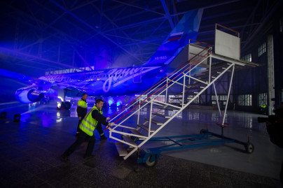 Авиакомпания «Россия» и «Зенит» представили  клубный самолет