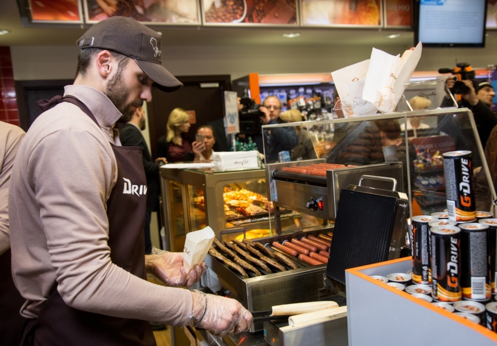 Николас Ломбертс и Юрий Лодыгин в акции «Газпром-нефть» — «Звездный шеф-повар»