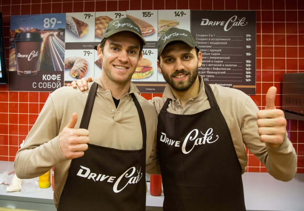 Николас Ломбертс и Юрий Лодыгин в акции «Газпром-нефть» — «Звездный шеф-повар»