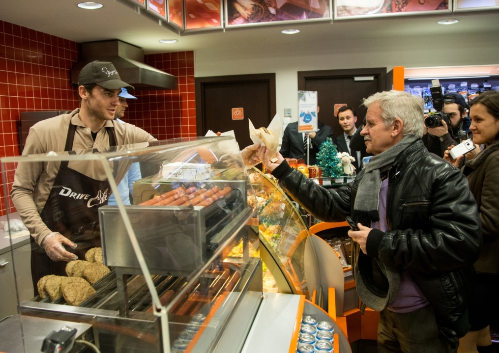 Николас Ломбертс и Юрий Лодыгин в акции «Газпром-нефть» — «Звездный шеф-повар»