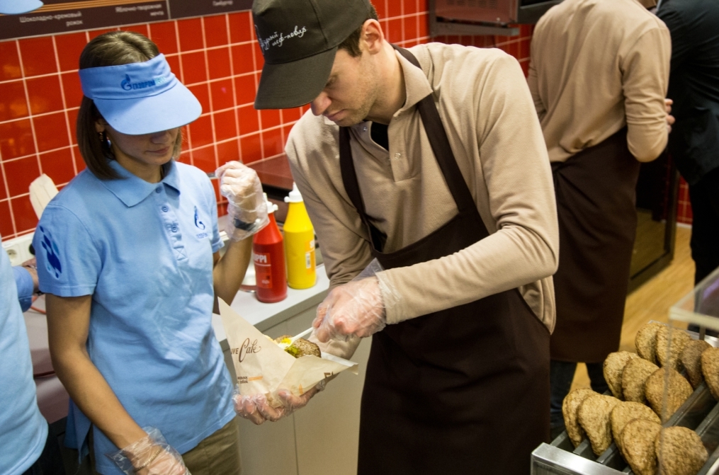 Николас Ломбертс и Юрий Лодыгин в акции «Газпром-нефть» — «Звездный шеф-повар»