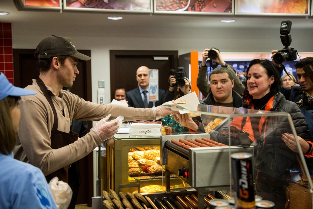 Николас Ломбертс и Юрий Лодыгин в акции «Газпром-нефть» — «Звездный шеф-повар»