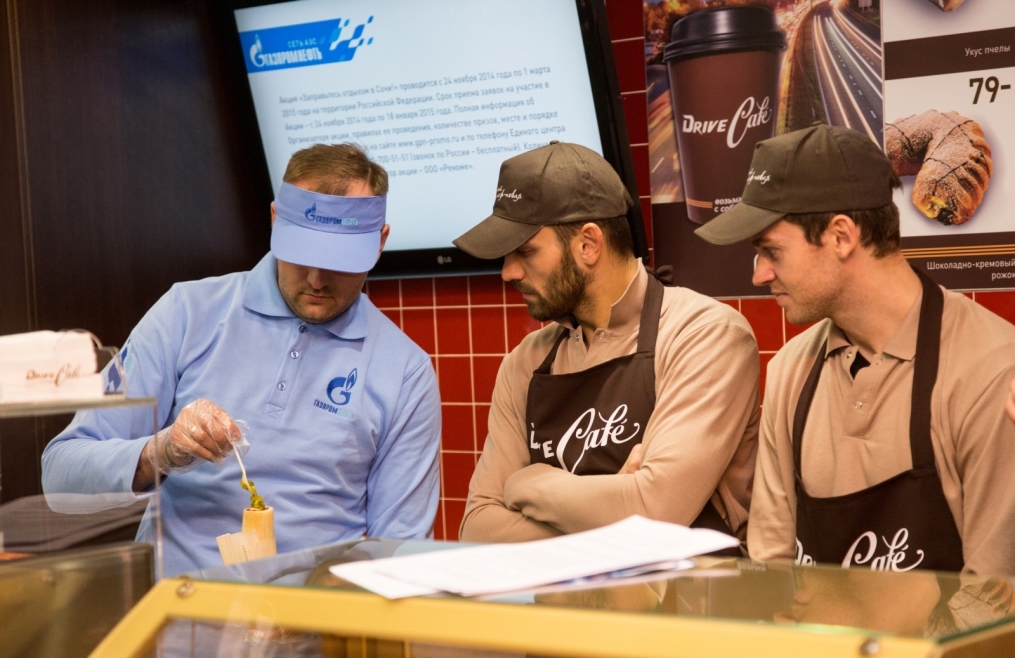 Николас Ломбертс и Юрий Лодыгин в акции «Газпром-нефть» — «Звездный шеф-повар»