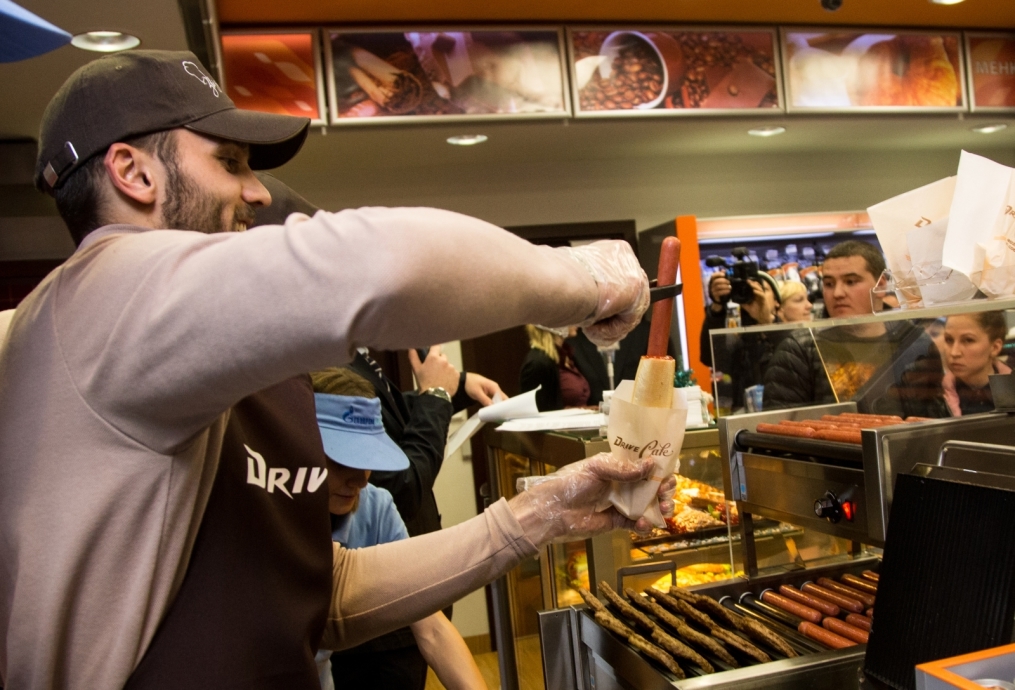 Николас Ломбертс и Юрий Лодыгин в акции «Газпром-нефть» — «Звездный шеф-повар»