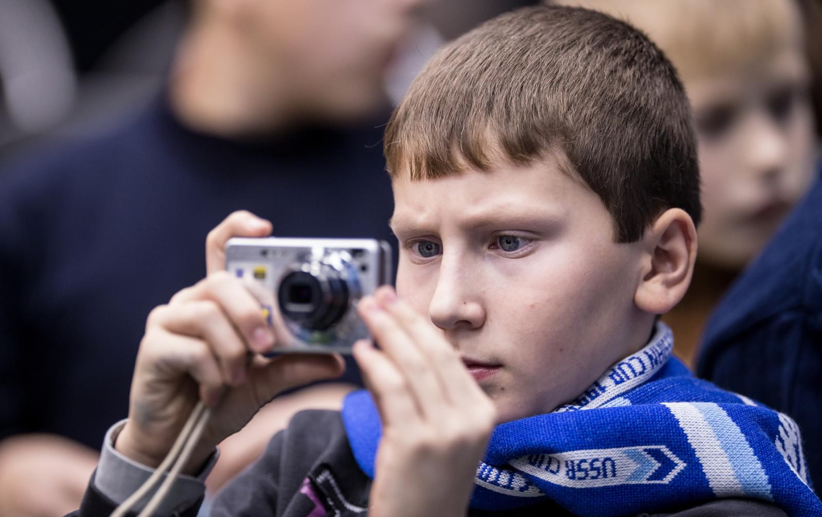 Сергей Семак на презентации книжек со «Смешариками»
