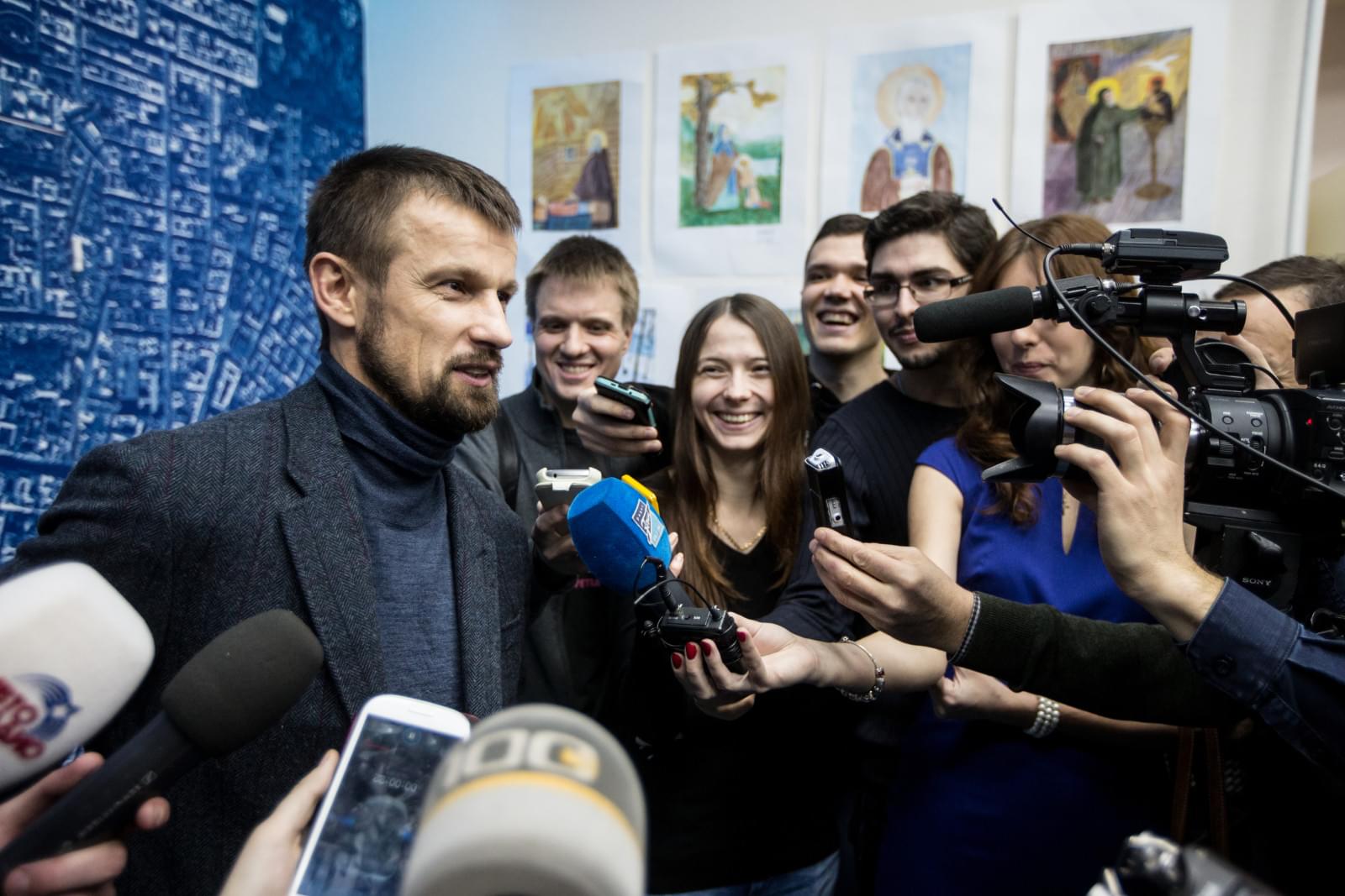 Сергей Семак на презентации книжек со «Смешариками»