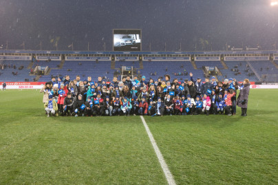 Воспитанники детских домов поддержали «Зенит» на «Петровском»