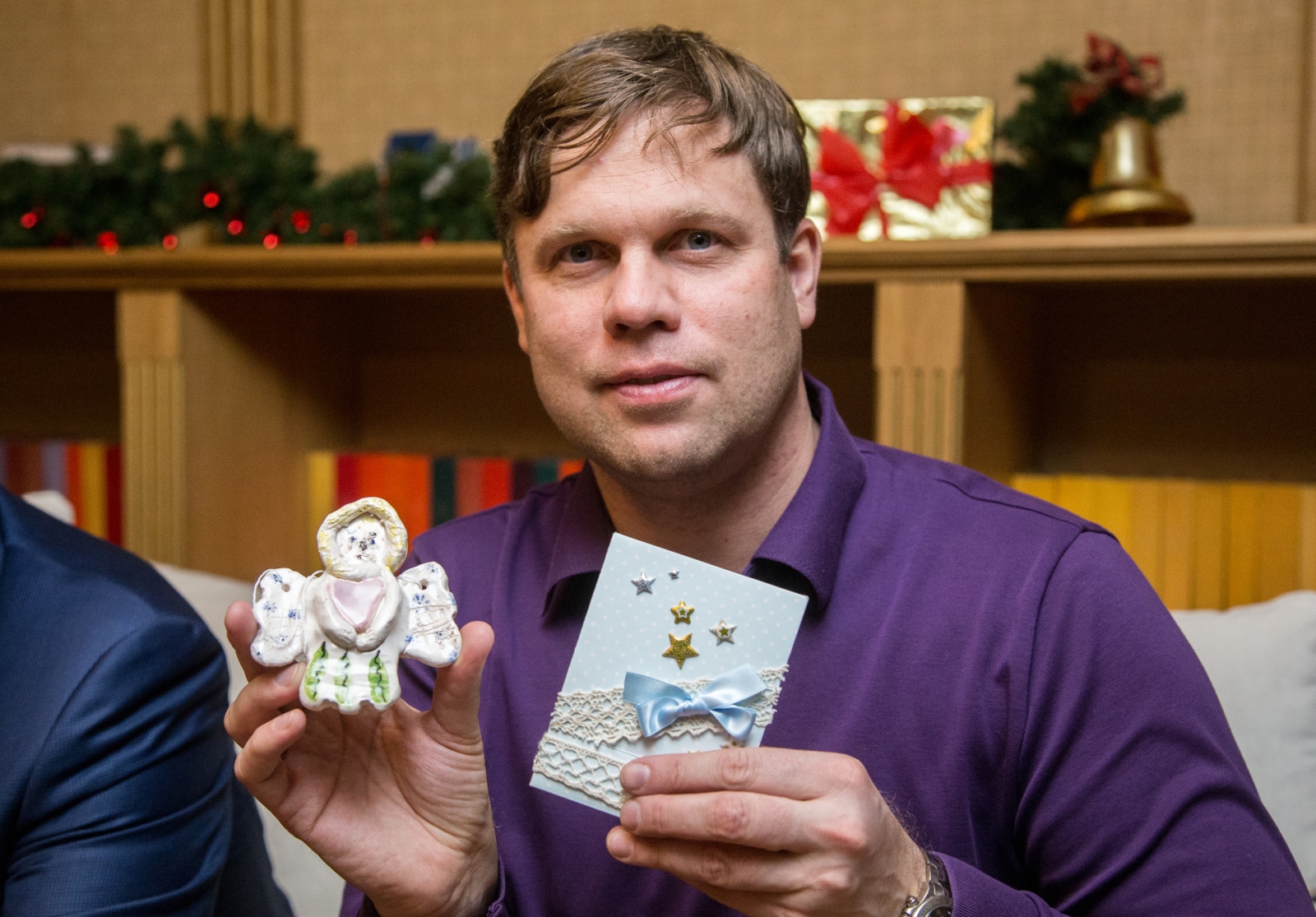 Вице-губернатор Петербурга и тренеры «Зенита» поздравили детей из «Детского хосписа» с Новым Годом