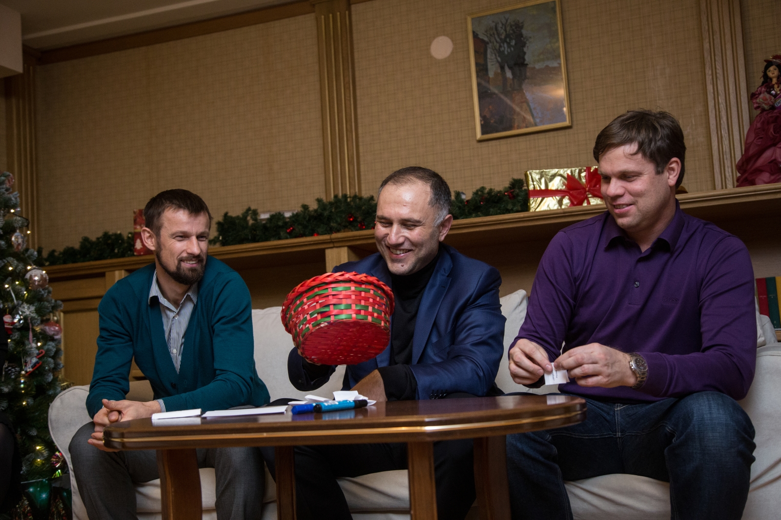 Вице-губернатор Петербурга и тренеры «Зенита» поздравили детей из «Детского хосписа» с Новым Годом