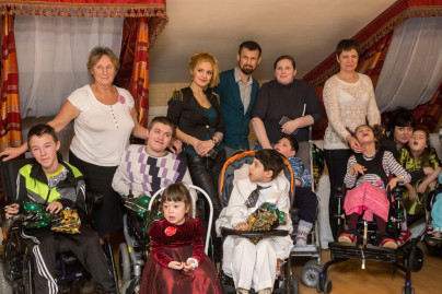 Вице-губернатор Петербурга и тренеры «Зенита» поздравили детей из «Детского хосписа» с Новым Годом