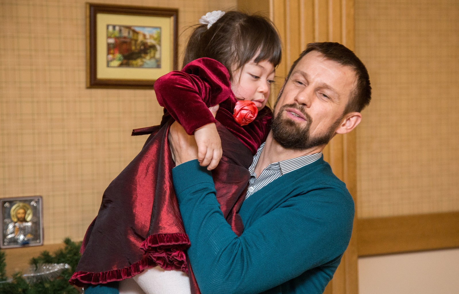 Вице-губернатор Петербурга и тренеры «Зенита» поздравили детей из «Детского хосписа» с Новым Годом