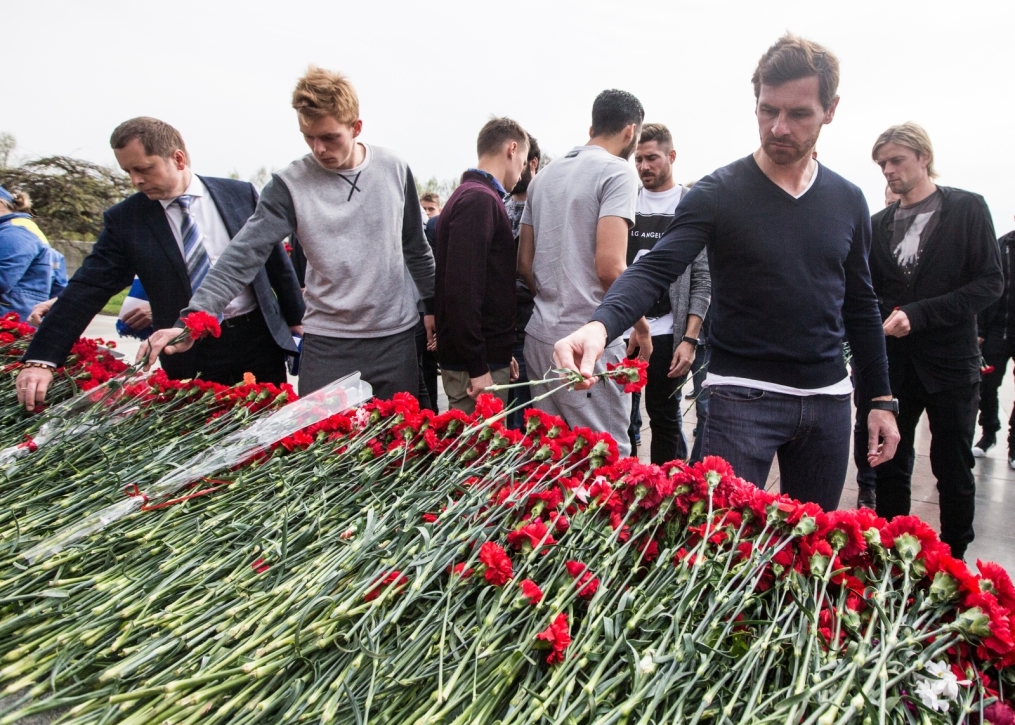 «Зенит» на Пискаревском мемориале