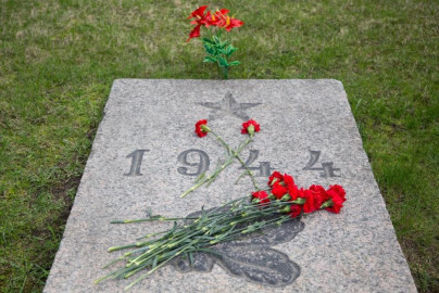 «Зенит» на Пискаревском мемориале