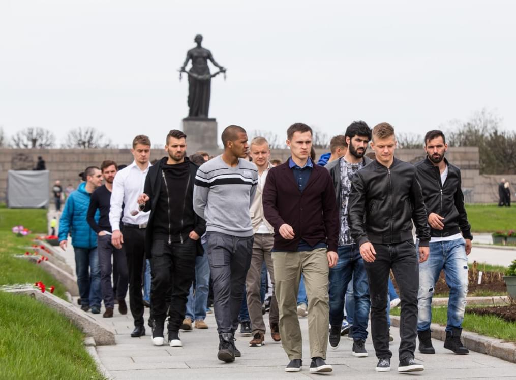 «Зенит» на Пискаревском мемориале