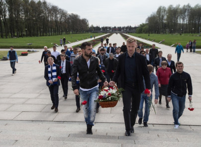 «Зенит» на Пискаревском мемориале