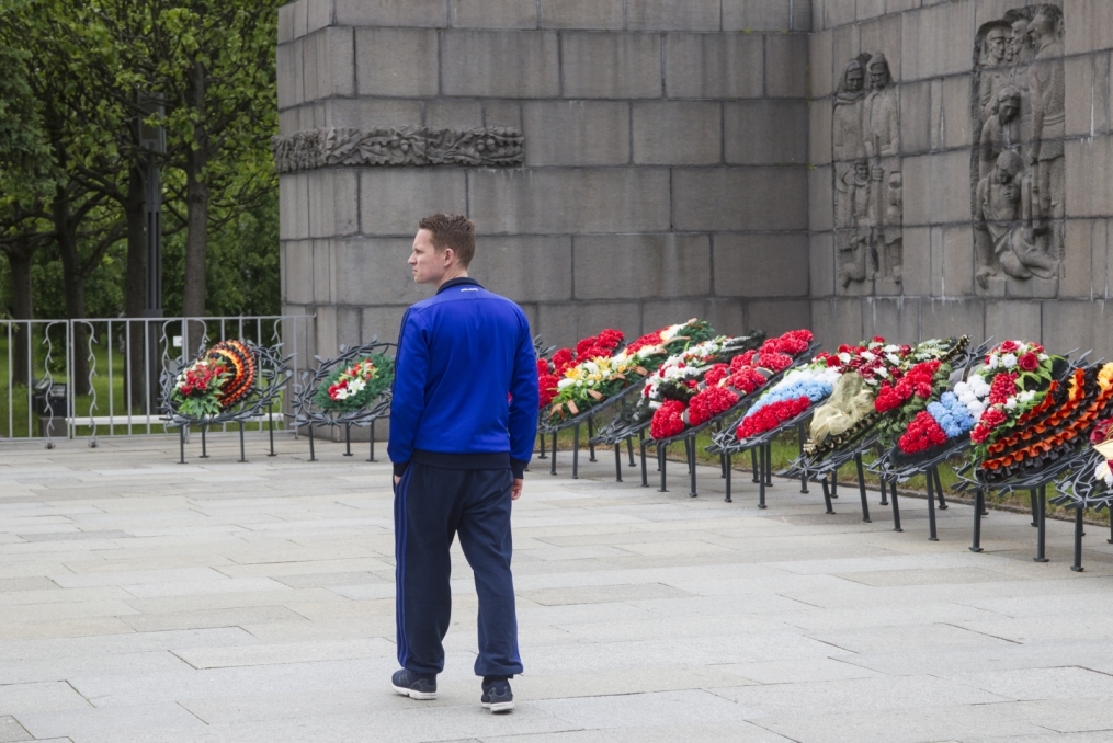 «Шальке 04» побывали на Пискаревском Мемориале
