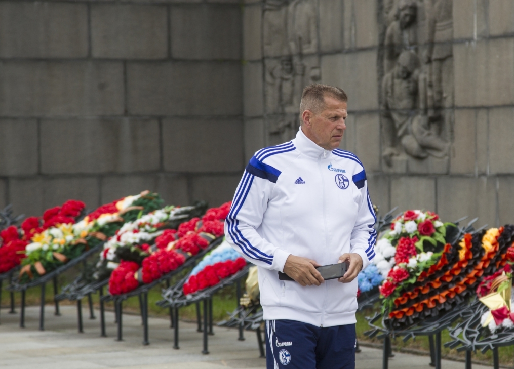 «Шальке 04» побывали на Пискаревском Мемориале