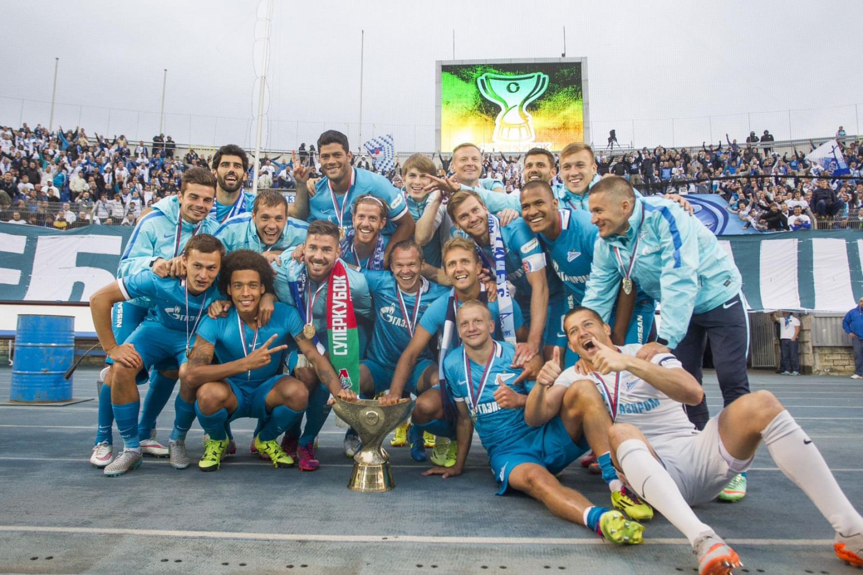 Зенит 2015. Фк зенит 2014. Зенит в 2015 году. Зенит 2014. Динамо 2015.