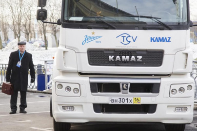 Тест-драйв «Камаз» на стадионе «Петровский»