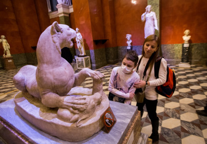 «Давай-давай!»: Юрий Лодыгин поработал эксурсоводом, чтобы помочь больным детям