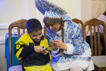 «Новогодний рейс» сине-бело-голубых: фоторепортаж из Детского дома № 53