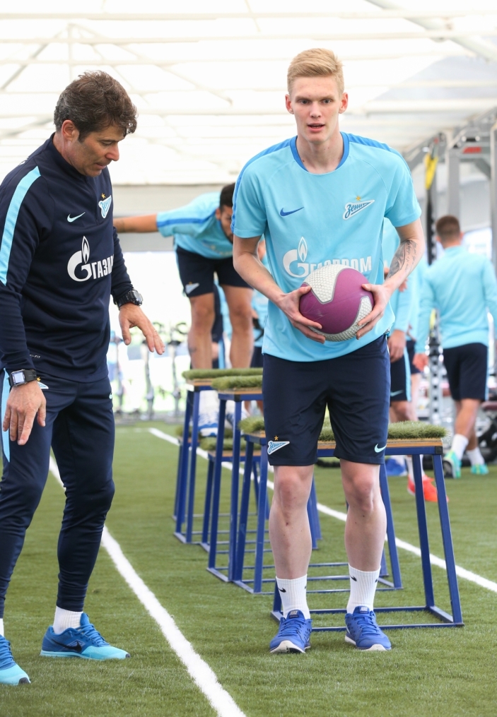 «Газпром»-тренировочные сборы в Дохе: 15 января, утренняя тренировка