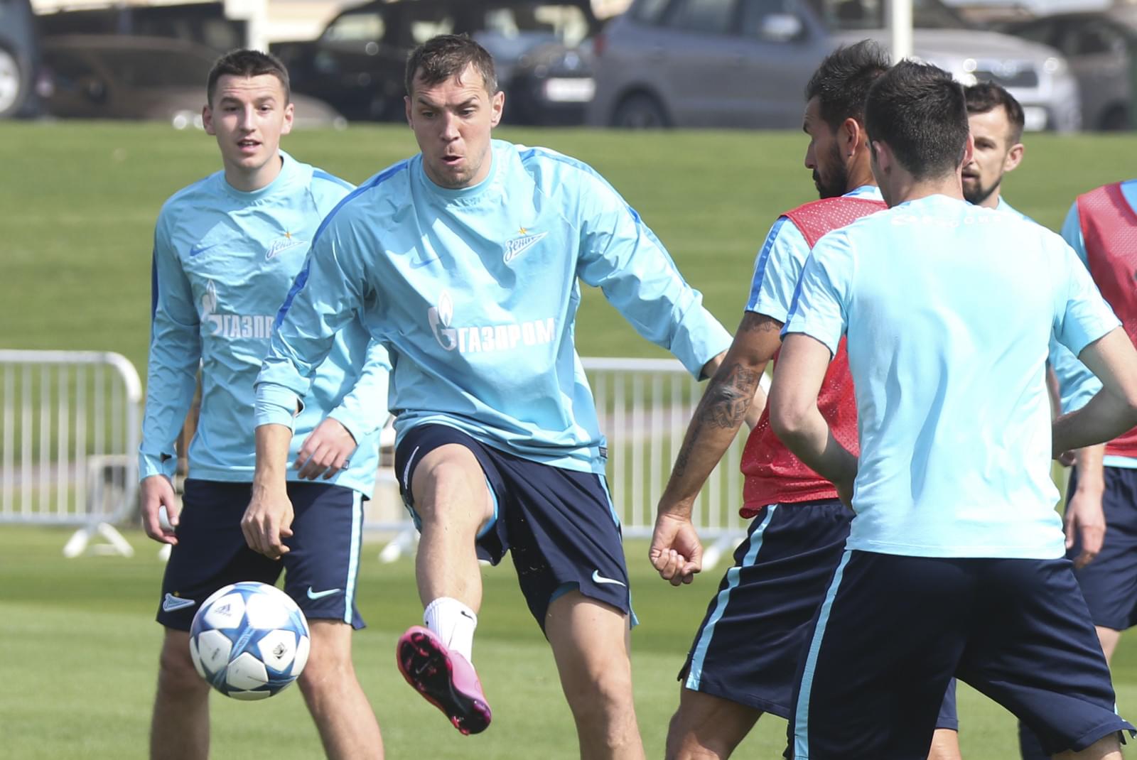 «Газпром»-тренировочные сборы в Дохе: 17 января, утренняя тренировка