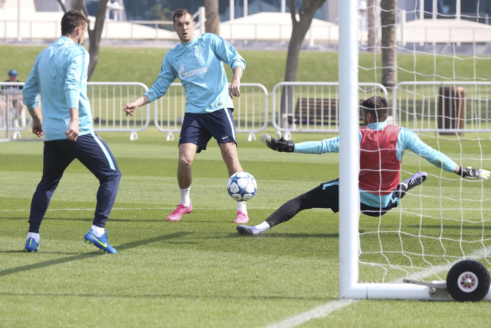«Газпром»-тренировочные сборы в Дохе: 17 января, утренняя тренировка