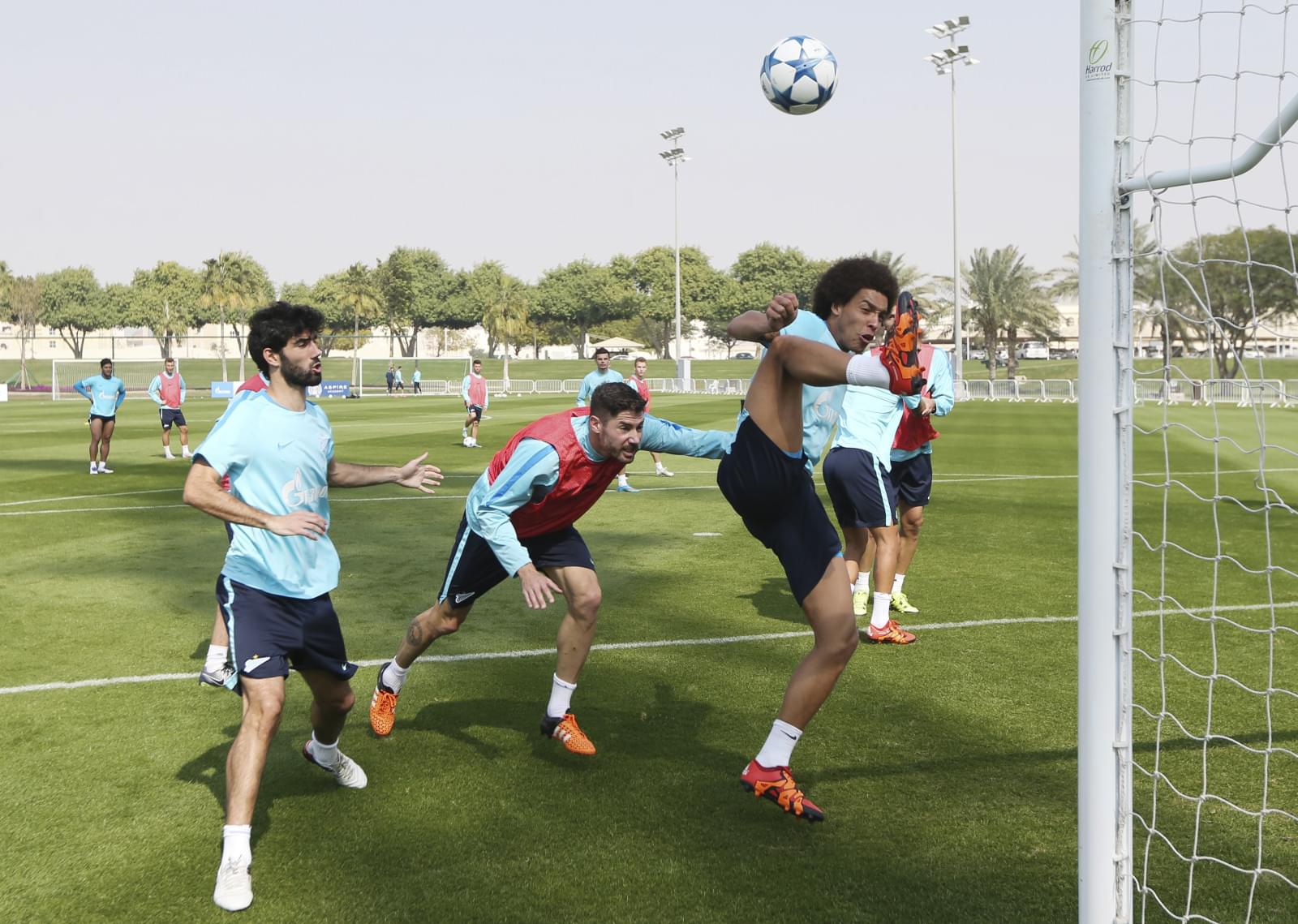«Газпром»-тренировочные сборы в Дохе: 17 января, утренняя тренировка
