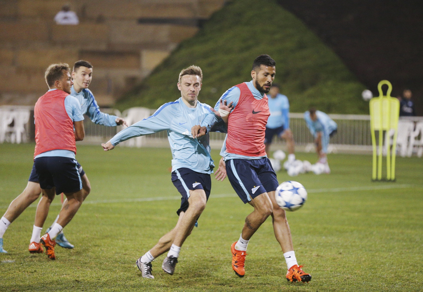 «Газпром»-тренировочные сборы в Дохе: 19 января, вечерняя тренировка