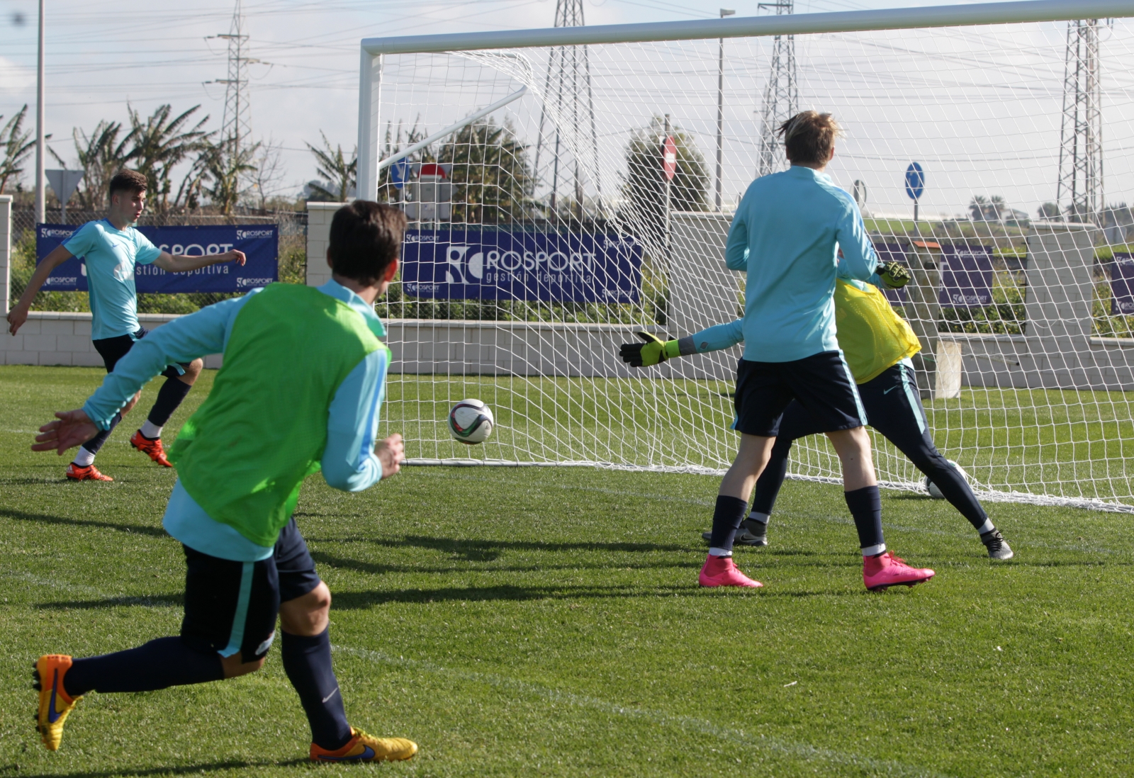 Тренировка «Зенита»-м на сборе в Испании 26 января 2016 года