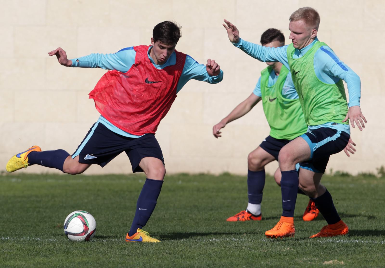 Тренировка «Зенита»-м на сборе в Испании 26 января 2016 года