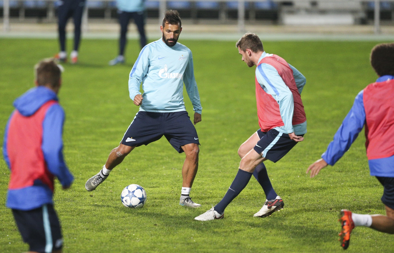Второй «Газпром»-тренировочный сбор в Фару: 27 января, вечерняя тренировка