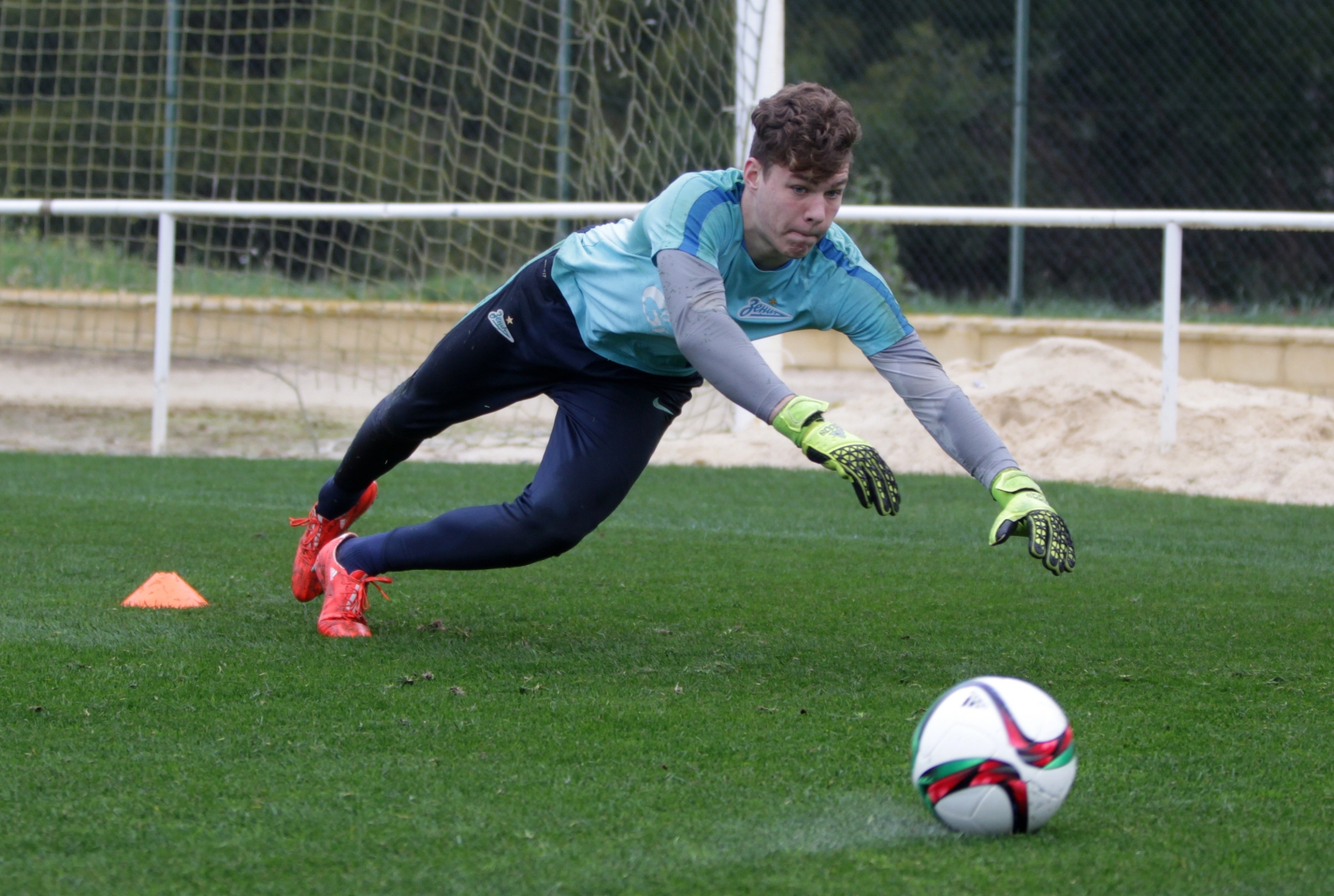 Тренировка «Зенита»-м на сборе в Испании 28 января 2016 года